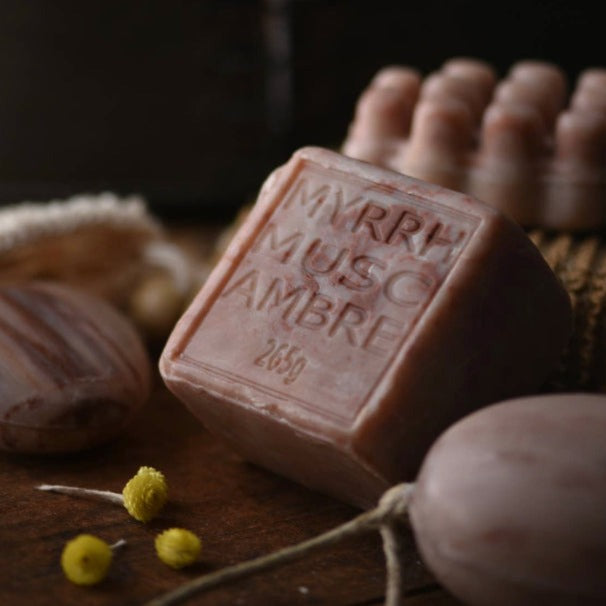 Musk Myrrh Amber Savon